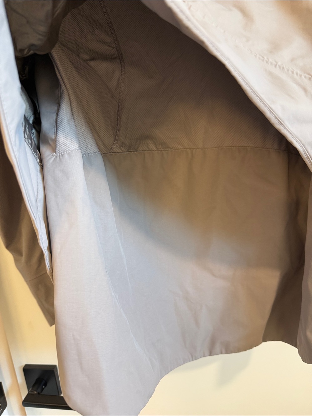 lululemon athletica Lightweight Hooded Jacket in Taupe - Picture 9 of 9